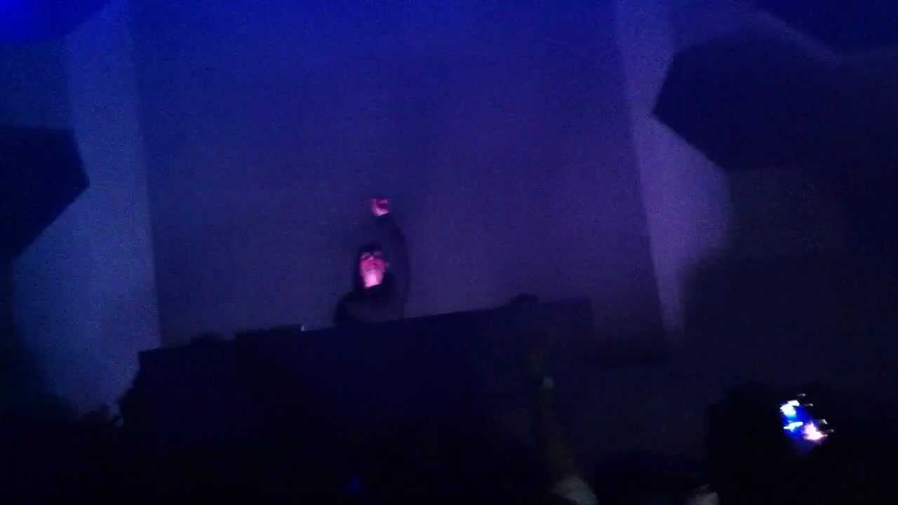 Skrillex Live at Liverpool - 14th February 2012 - Scary Monsters And Nice Sprites