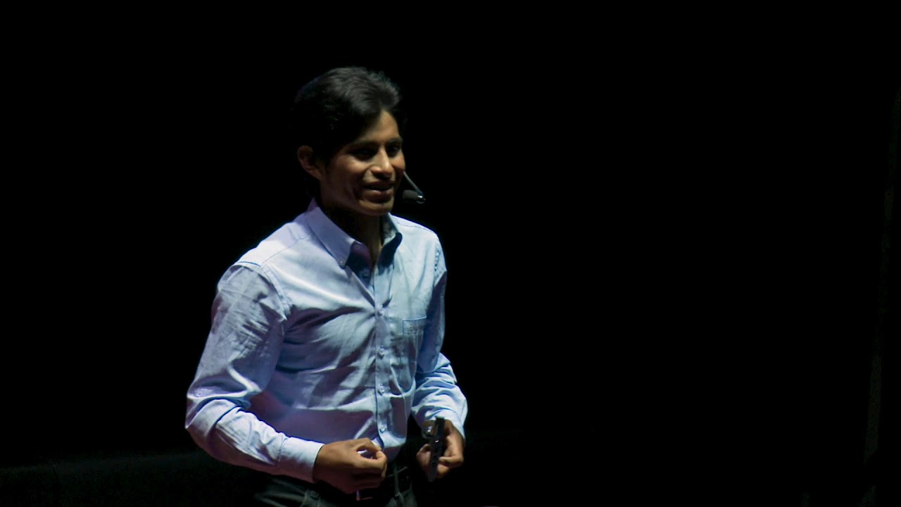 Dando vida a la basura y cuidando a la Madre Tierra | Esteban Quispe | TEDxUCBCochabamba