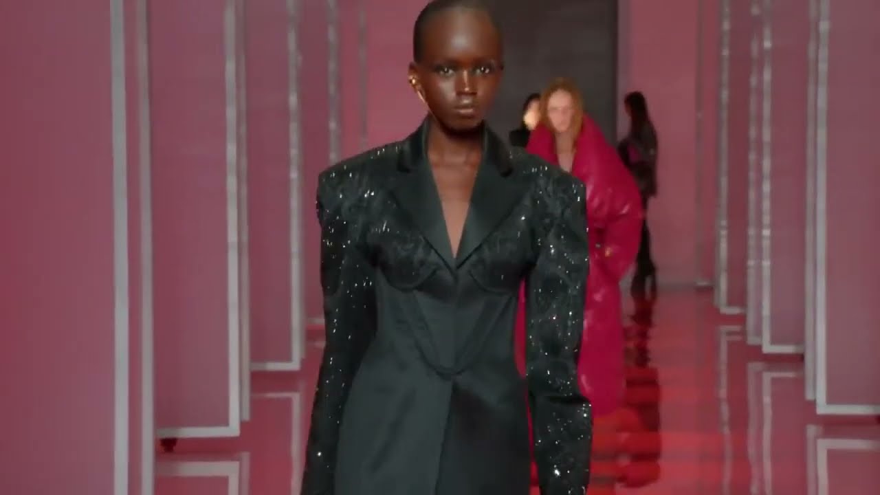 E SE EU PRODUZISSE PARA VERSACE - FASHION SOUND DESIGN BY NATALIA RIBEIRO