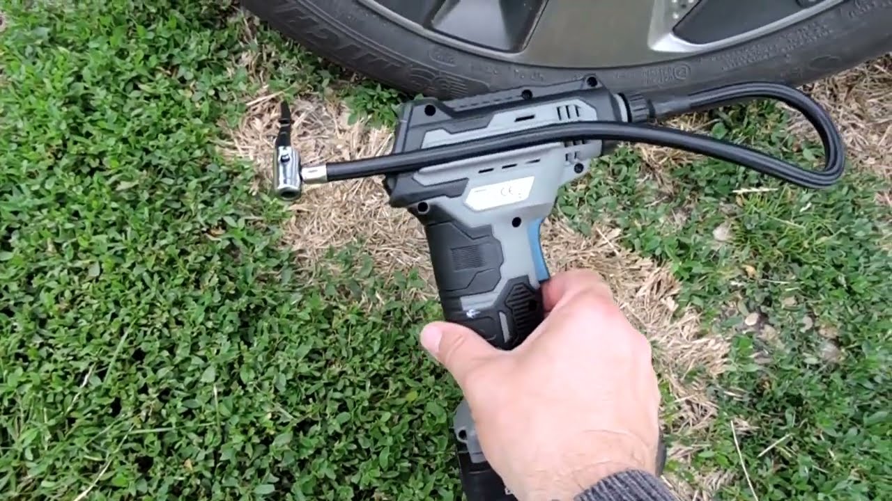 1944.  Ferrex mini k&eacute;zikompresszor teszt. Praktikus bring&aacute;hoz, aut&oacute;hoz.