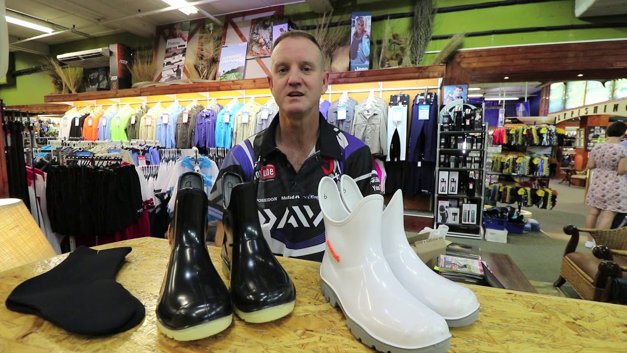 TACKLE & GEAR - Safety on the Rocks & Shova Gum Boots