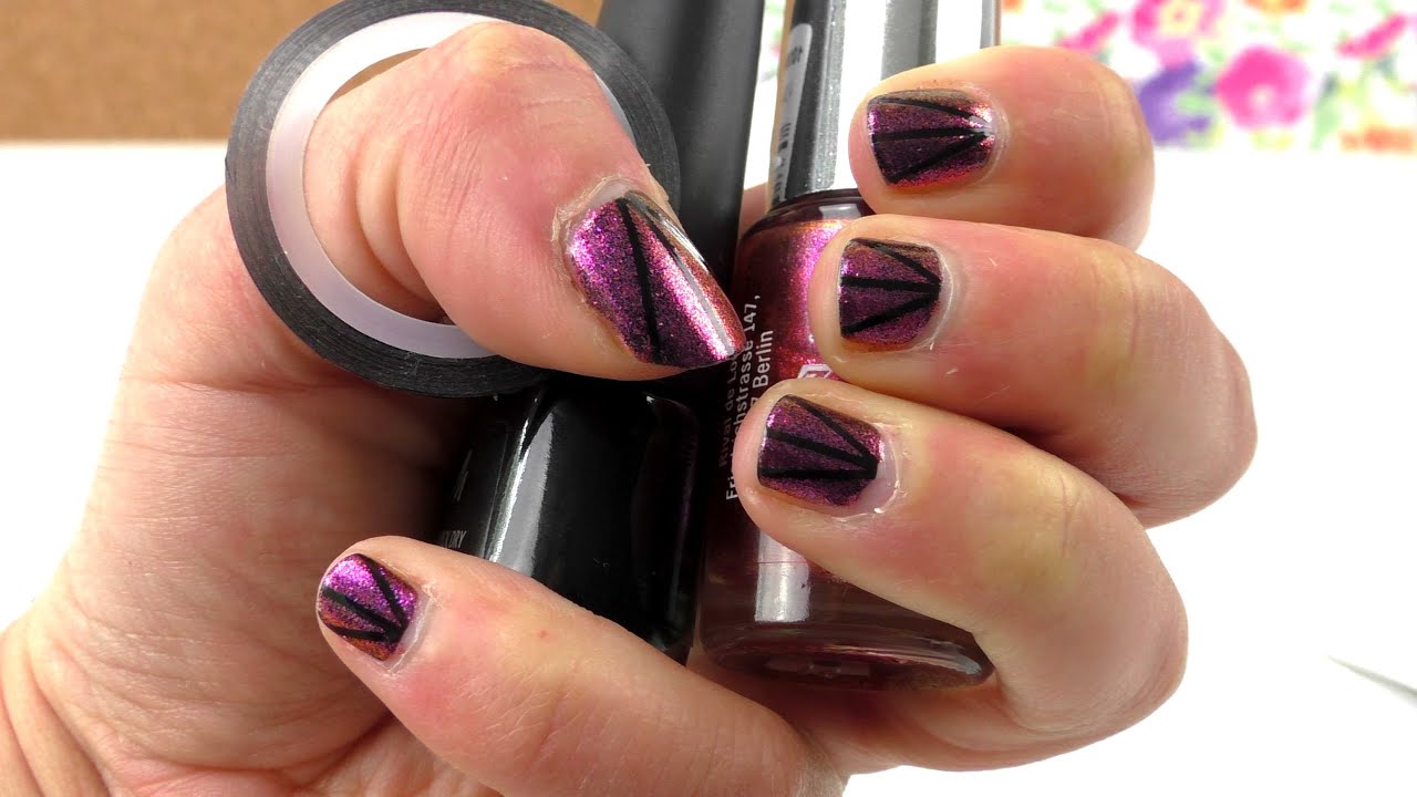 Nageldesign mit Streifen - 80er Look - mit Klebestreifen von Essence - Nageldesign mit Linien