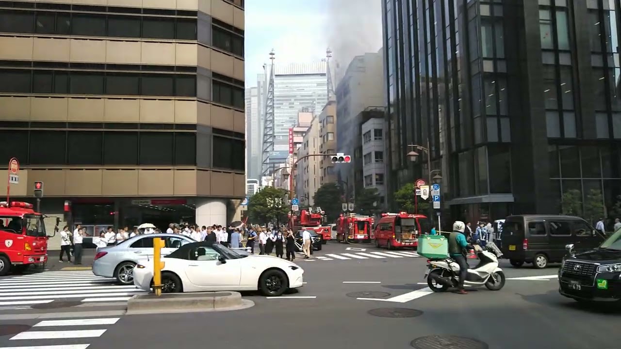 新橋火事！消防車が続々到着！
