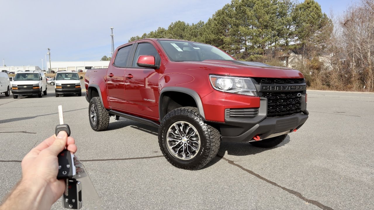 2022 Chevrolet Colorado ZR2: Start Up, Test Drive, POV, Walkaround and Review