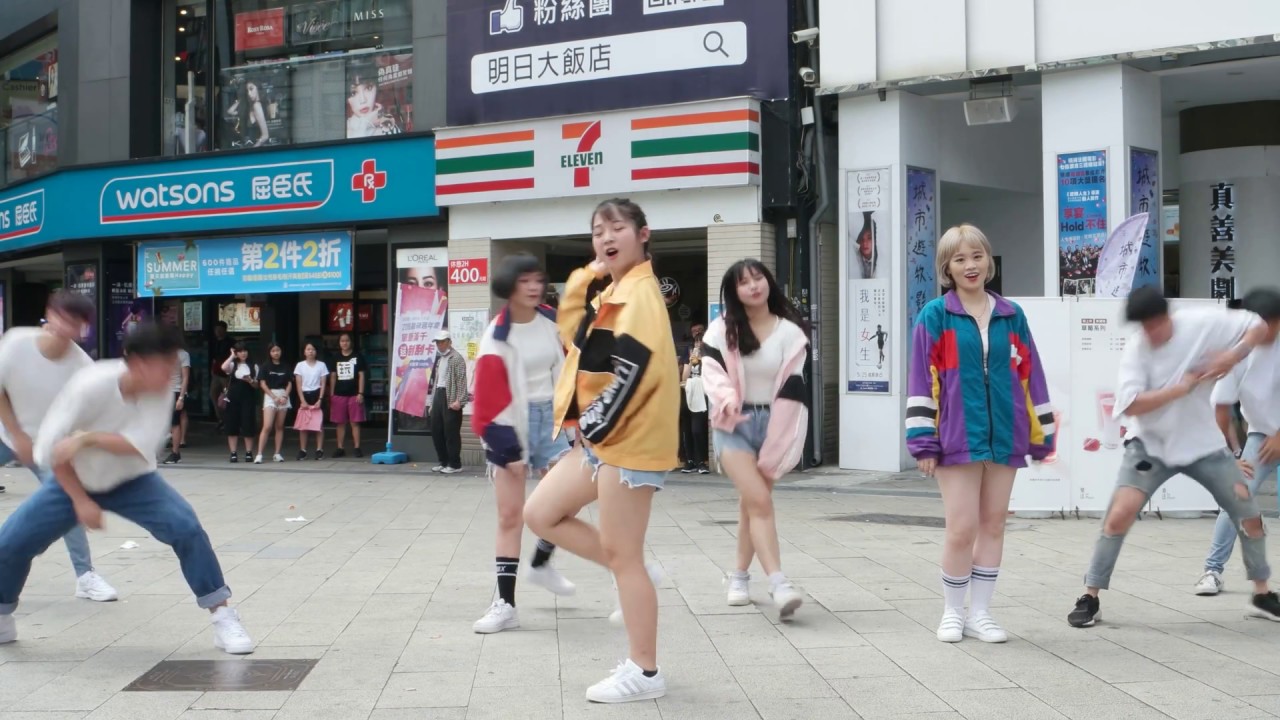 DAZZLING台北西門快閃活動