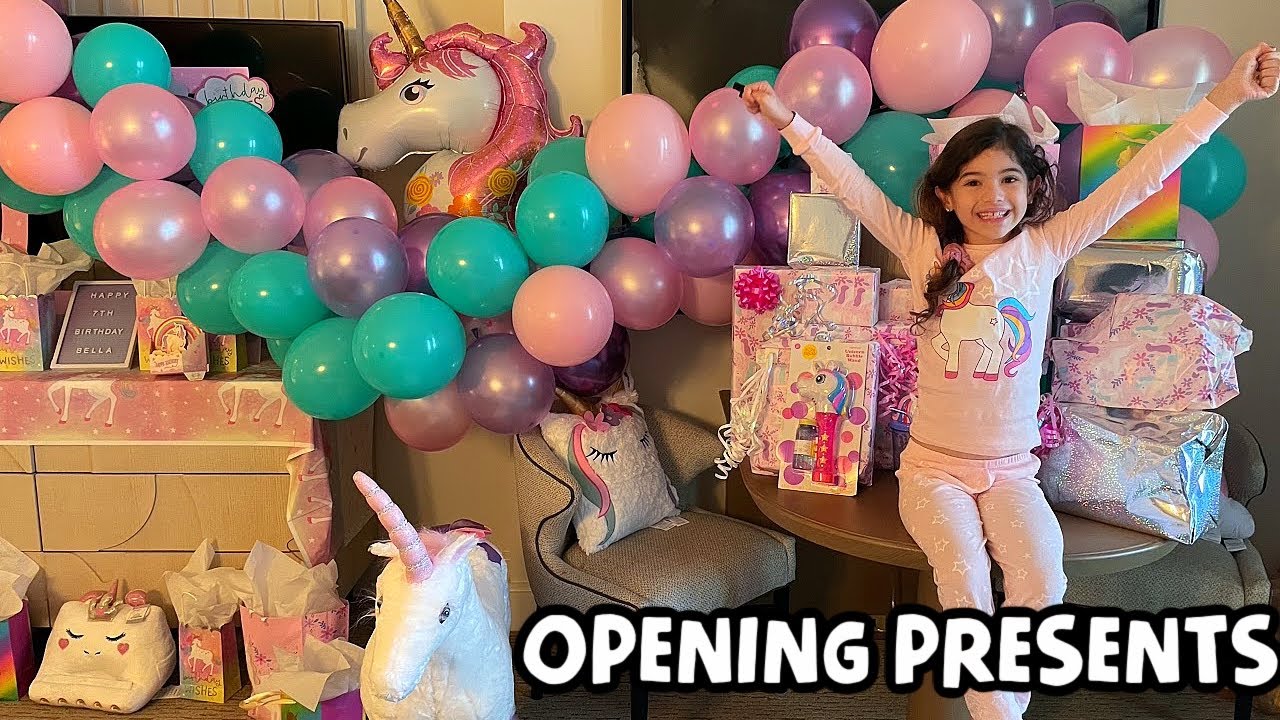 BELLA'S 7TH BIRTHDAY!OPENING PRESENTS|JASMINE AND BELLA