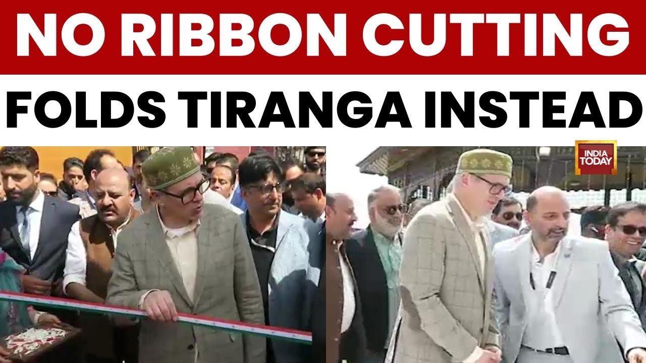 Viral Video: J&K CM Omar Abdullah Folds Tiranga Ribbon Instead of Cutting It in J&K Event