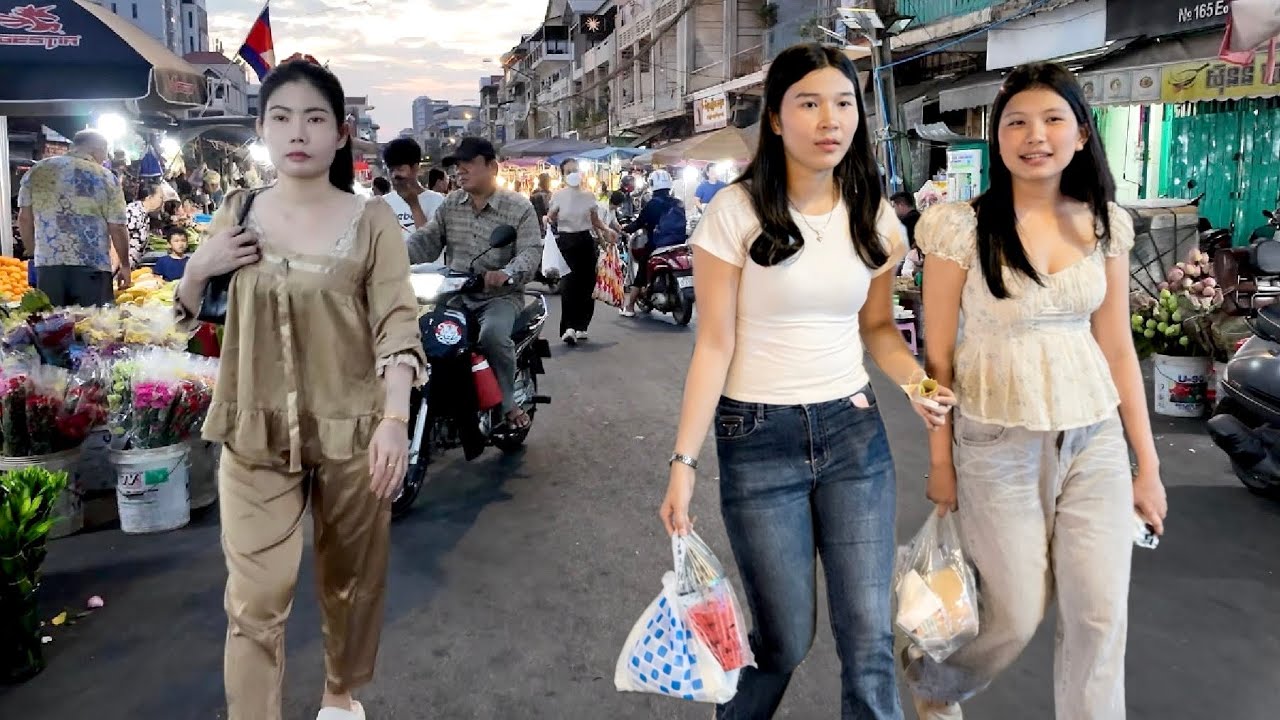 Popular! Cambodian Street Food - Evening Walking Tour in Toul Tom Pong Market, Phnom Penh City 2026