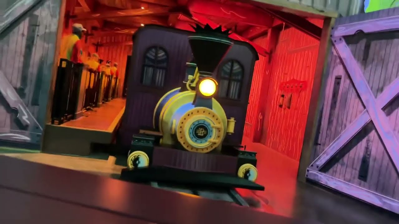 Mickey & Minnie’s Runaway Railway Car 4 Reverse POV