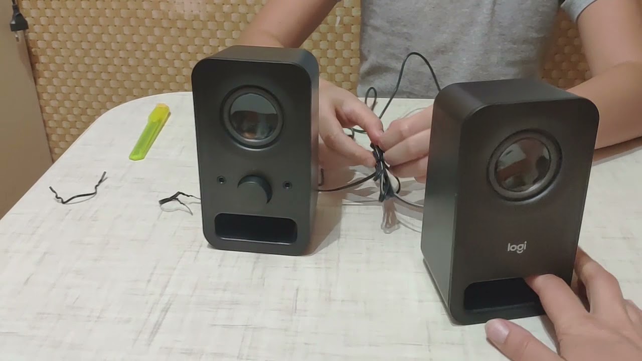 Розпакування акустичної системи Logitech Multimedia Speakers Z150 Black из Rozetka