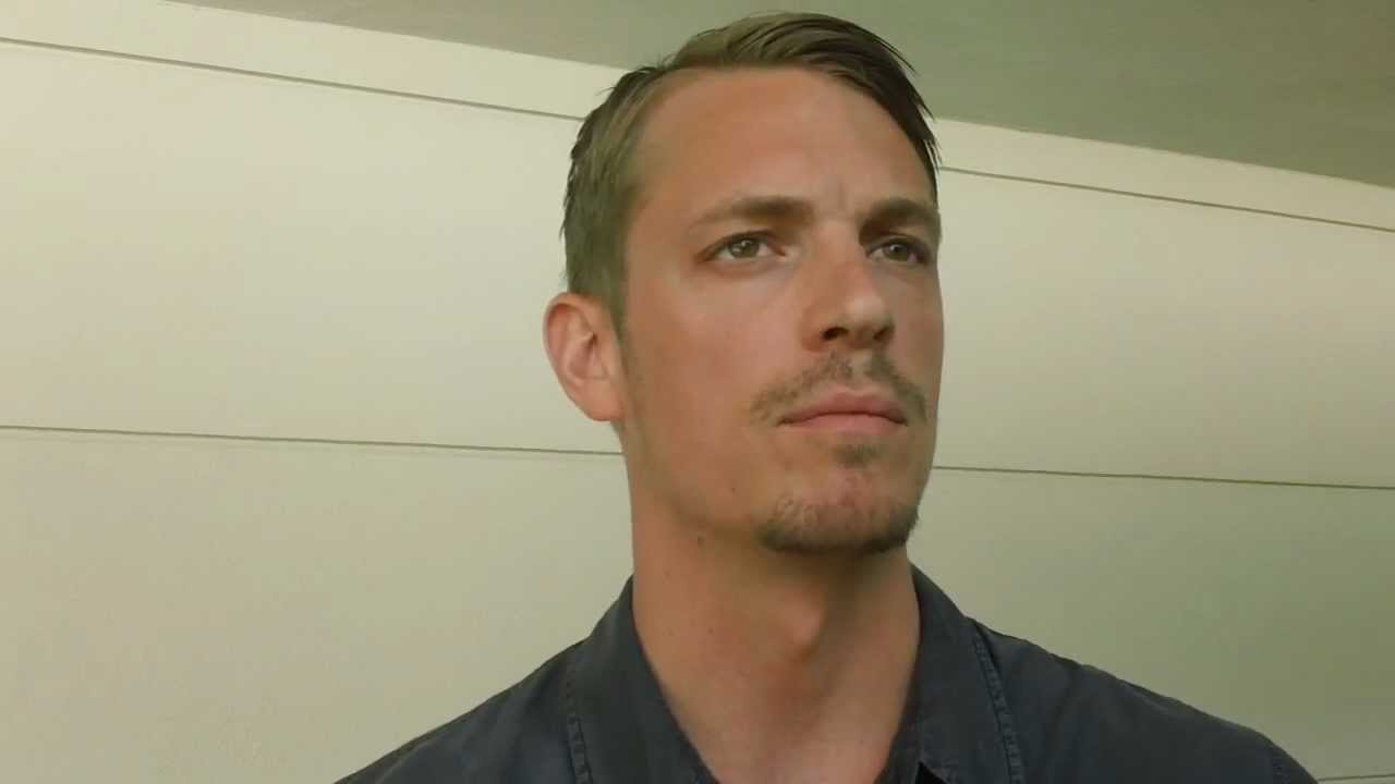 Joel Kinnaman talks about his journey to The Killing