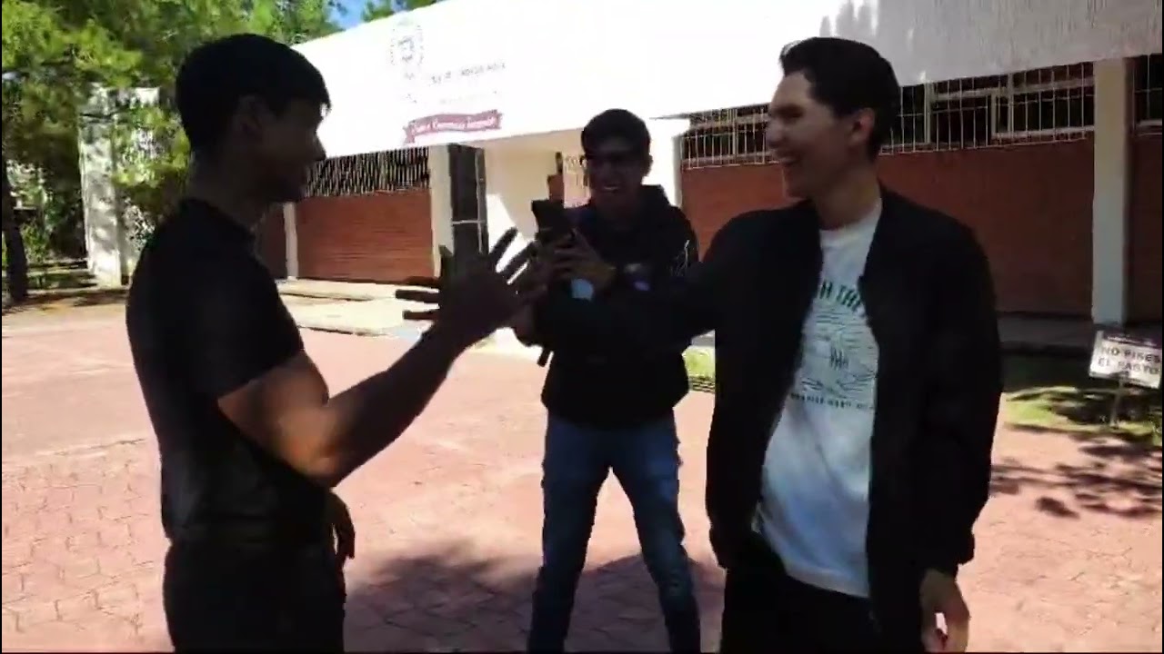 Los BTS del dedo salchicha JAJAJA #parati #universidad #comedy #humor