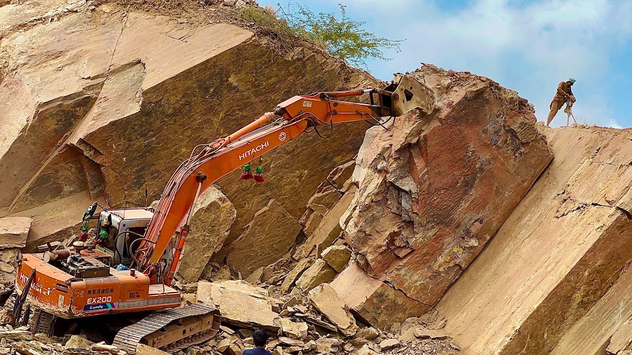 EXCAVATOR POWER: Can it Break Through the Hill?” #excavators #stonemachinery #jcb #jcbvideo #jcb3dx 