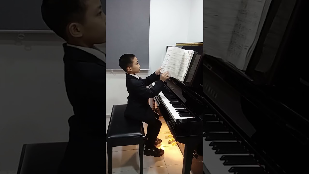 ABRSM Piano 2021&2022 Grade 7 with Distinction