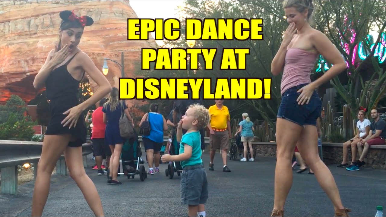 EPIC DANCE PARTY AT DISNEYLAND!