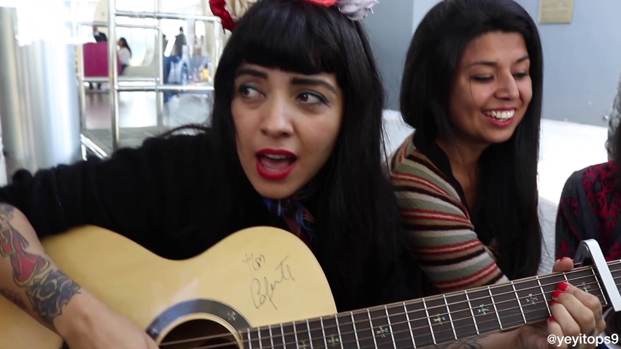 MON LAFERTE quito, ecuador 2018