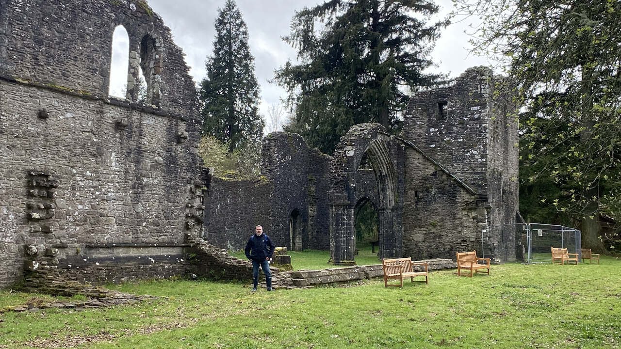 INCHMAHOME  PRIORY  : SCOTLAND