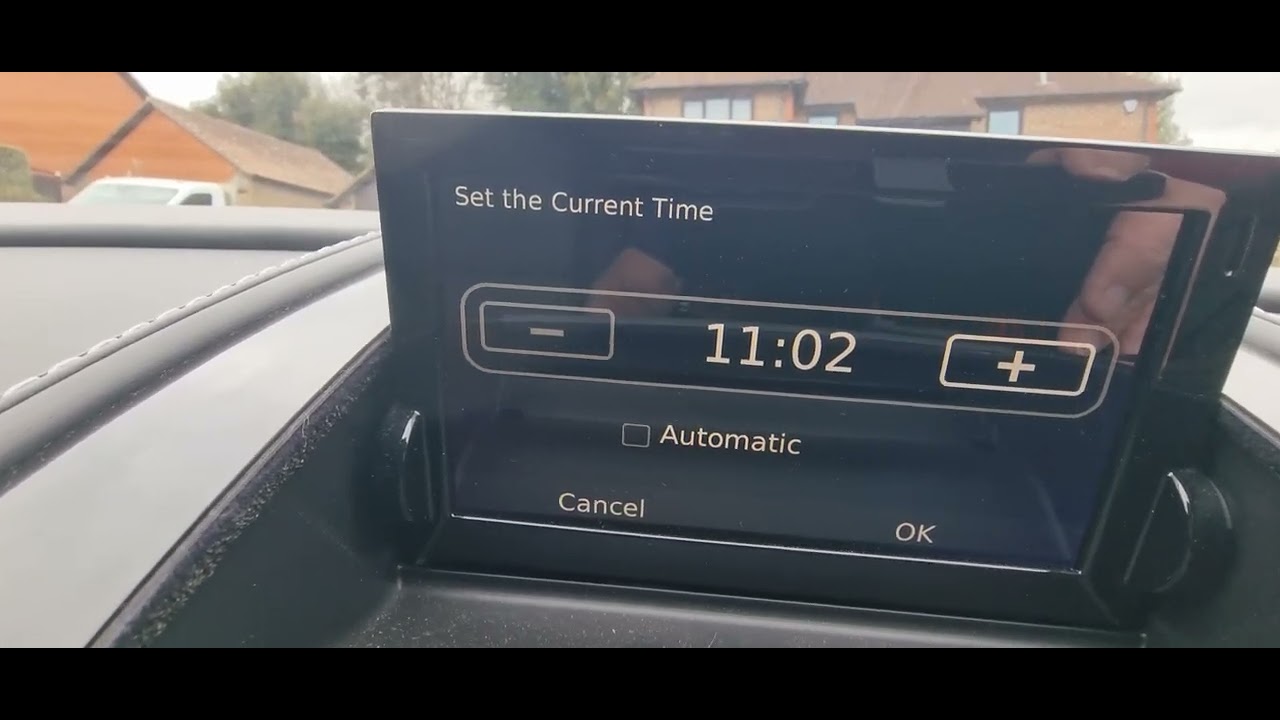 Aston Martin Vantage S - set clock to Daylight Saving