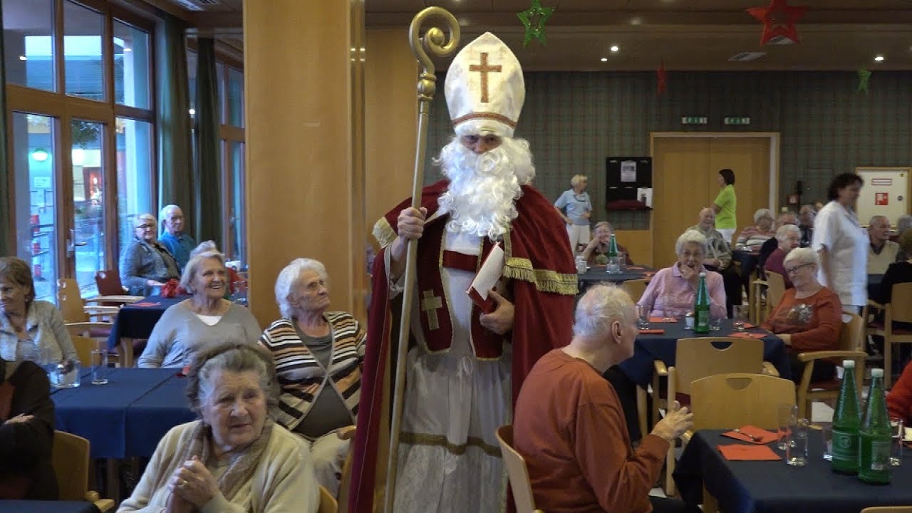 Der Nikolaus besucht das Seniorenzentrum Schwechat