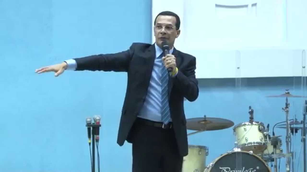 Jesus estende  a mão  - Pastor Luiz Antonio