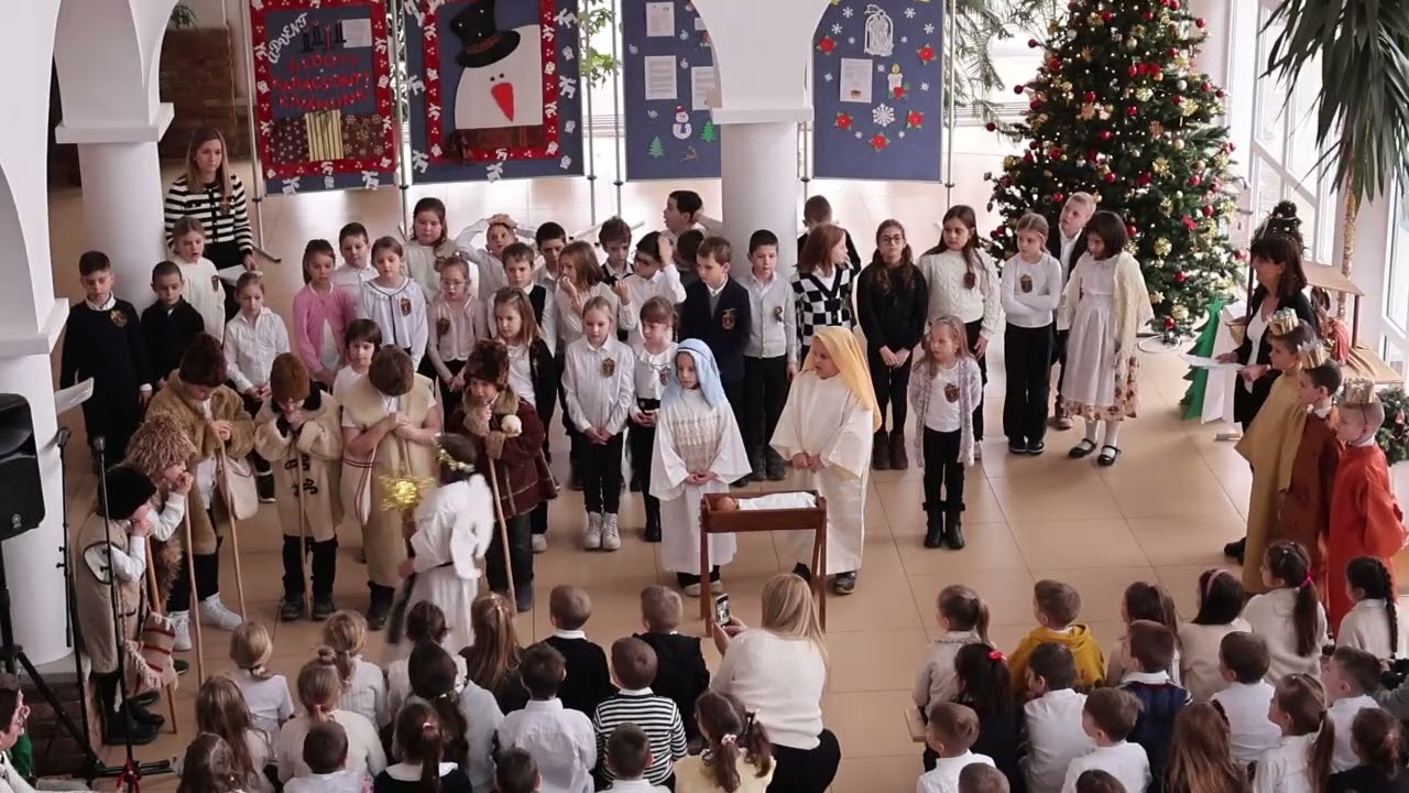 2025.12.19 a 2. évfolyam karácsonyi műsora