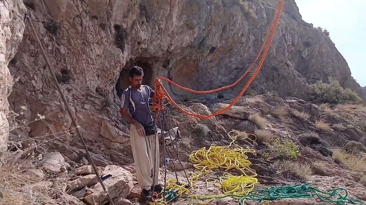 Traditional Cliff Honey Harvesting in the Deadly Zagros Mountains