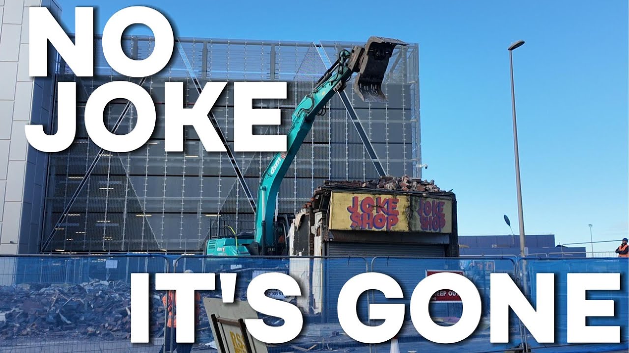 NO JOKE, Blackpool joke shop demolition