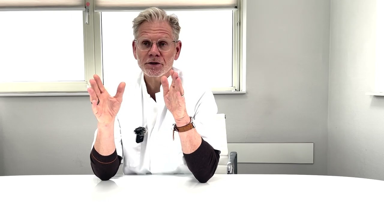 Borstvergroting: implantaten vs. eigen vet | Uitleg door plastisch chirurg Roland Hermens
