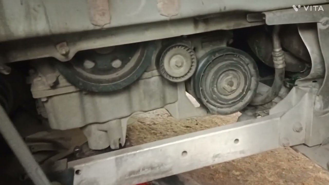 Mercedes benz GLA 200 Alternator belt change