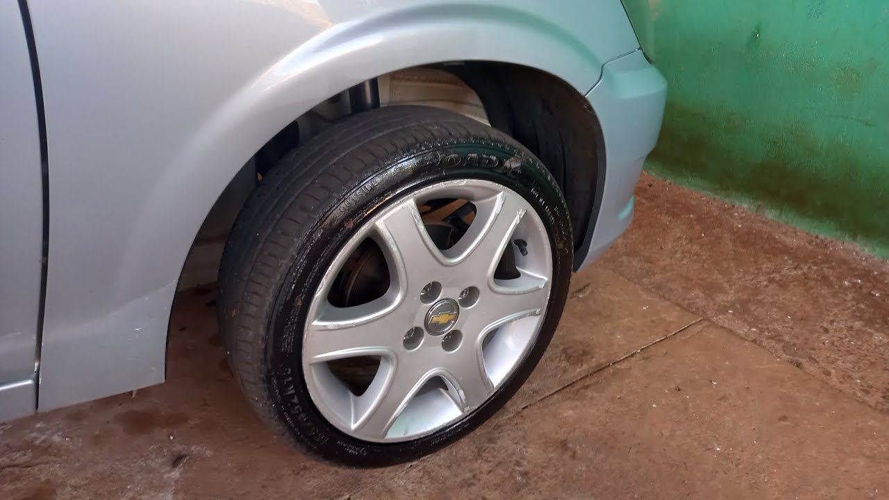CELTA NAS RODAS 15 FICA BOM ???