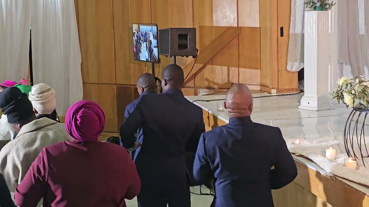 Song: Sengiyabona uKuthi Inkosi Iyangitsandza