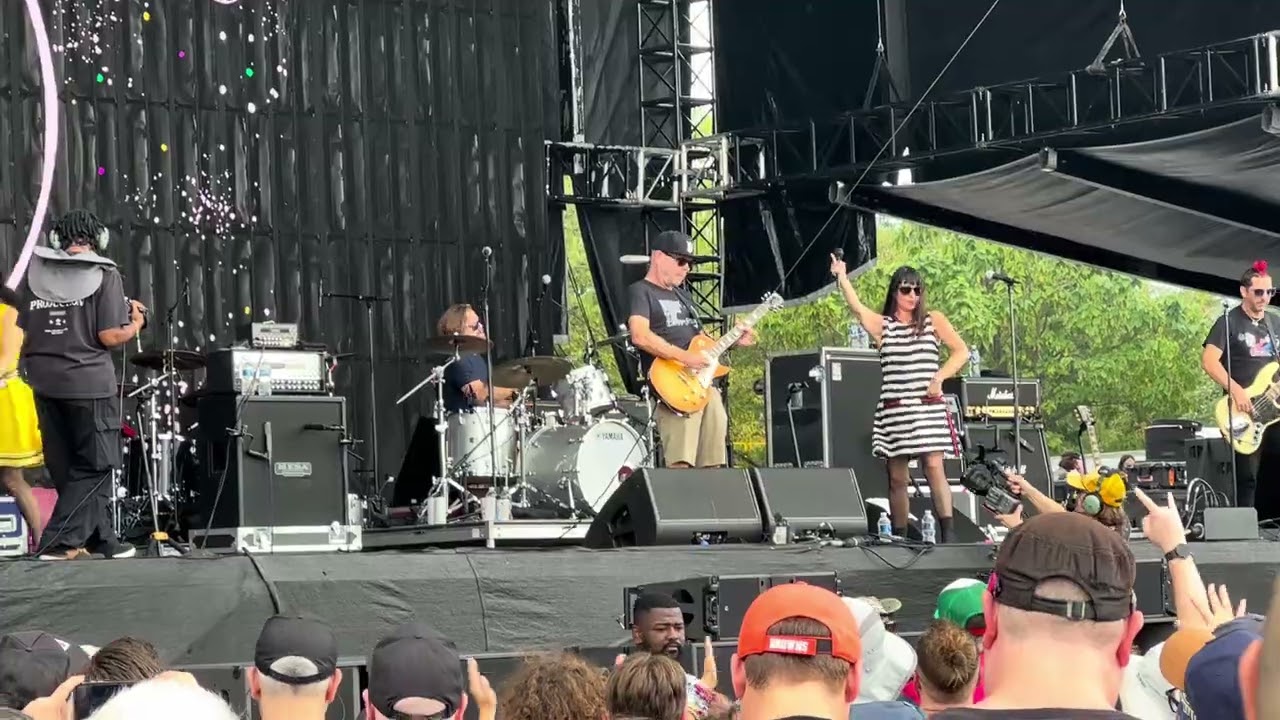 Dance Hall Crashers - Go - Live in Chicago - 09-21-2025 - Riot Fest
