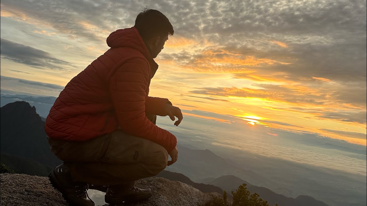 Pico dos Marins: 16 km de trilha, chuva e 18 kg nas costas
