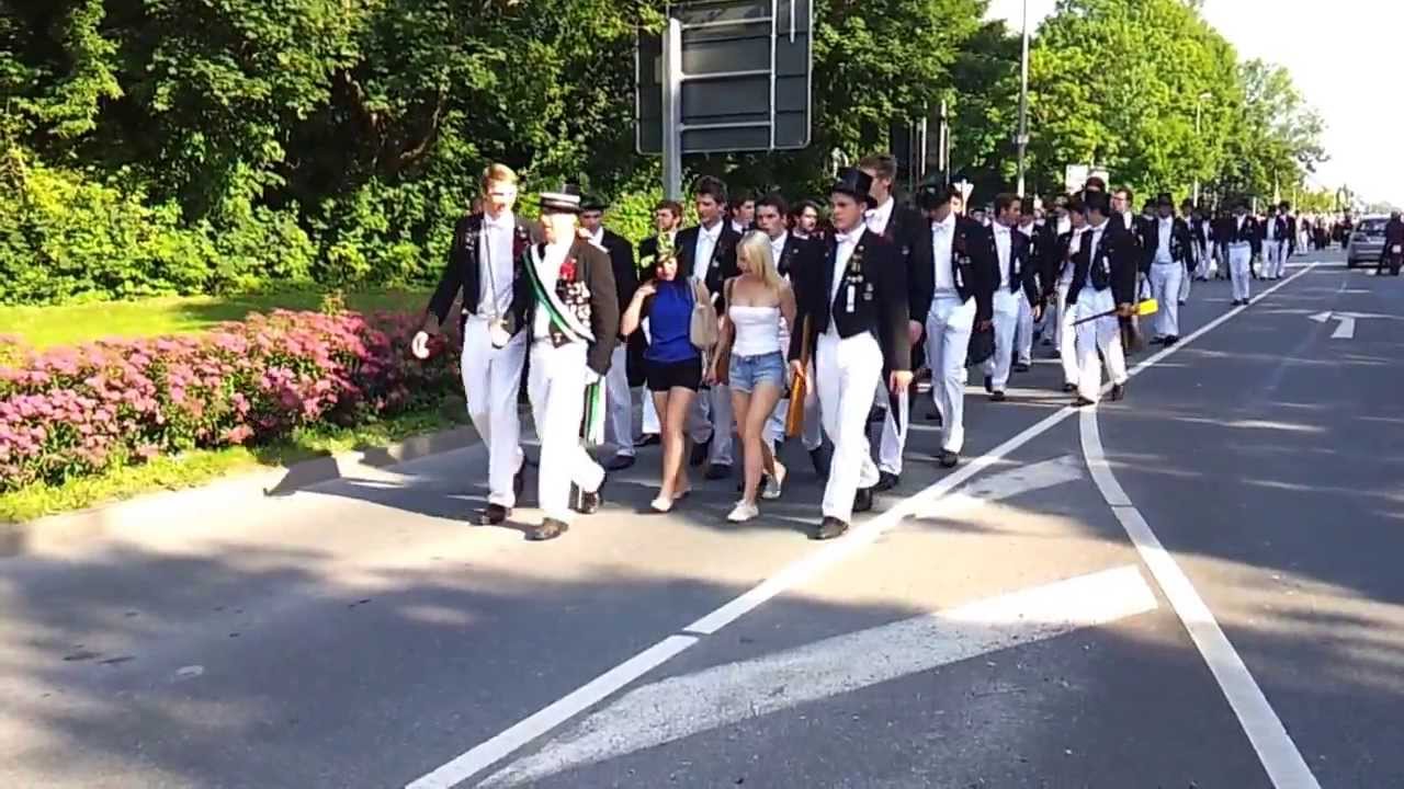 Der Wackelzug beim Schützenfest 2013 in Geseke