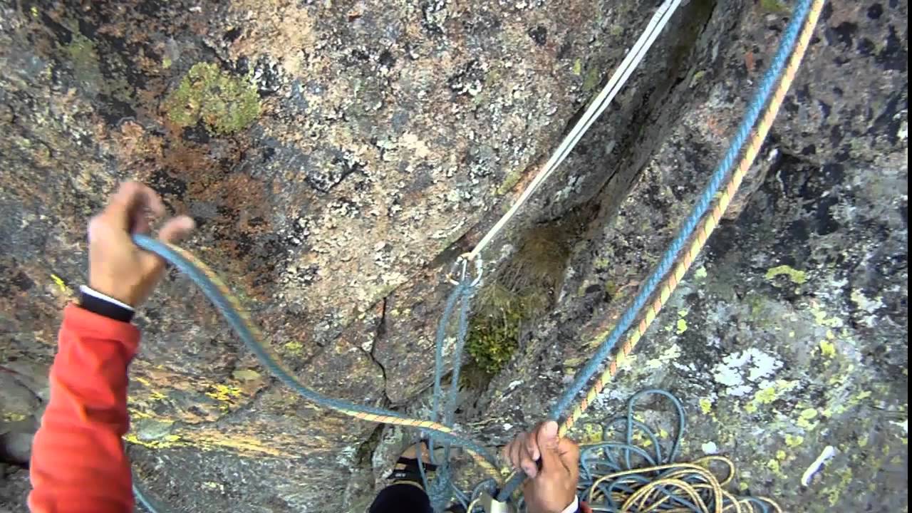 Escalando en el Midi d´Ossue