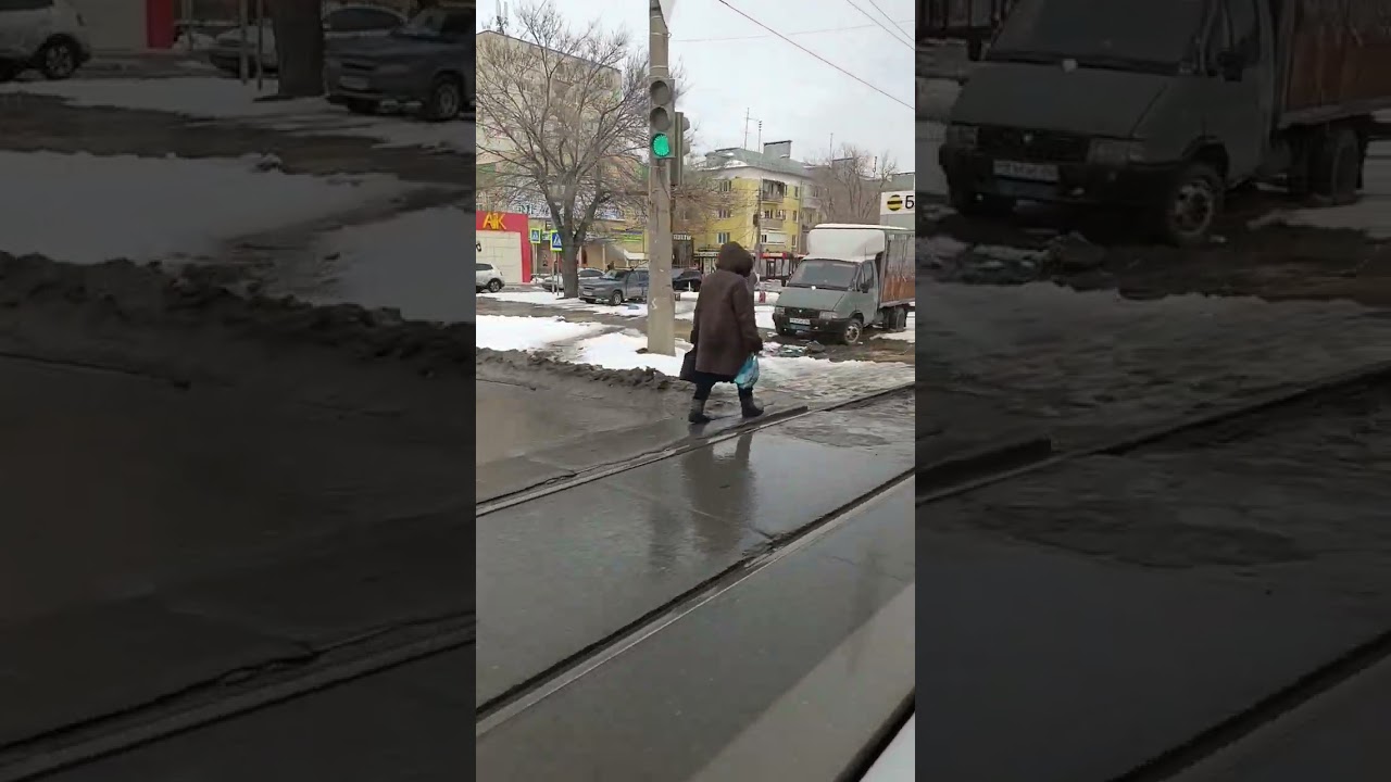 Утренняя поездка на трамвае 🚊🚊🚊