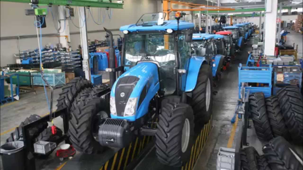 LANDINI visita a Fabbrico alla Argo Tractors sede LANDINI e McCormick IPSIA Nocera Umbra