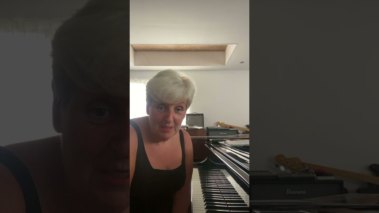 JEAN MARTYN PLAYS ON HER STEINWAY