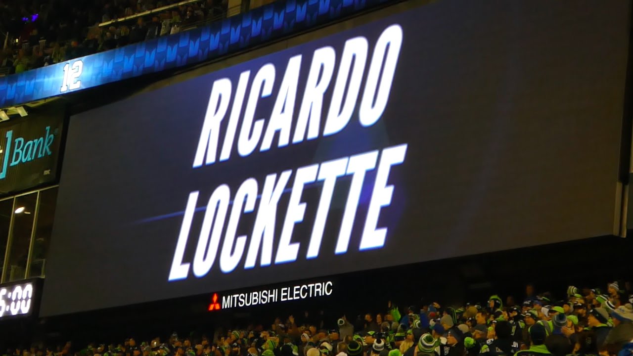 Seattle Seahawk #83 Ricardo Lockette Raises the 12th Man Flag. SNF vs the Panthers.