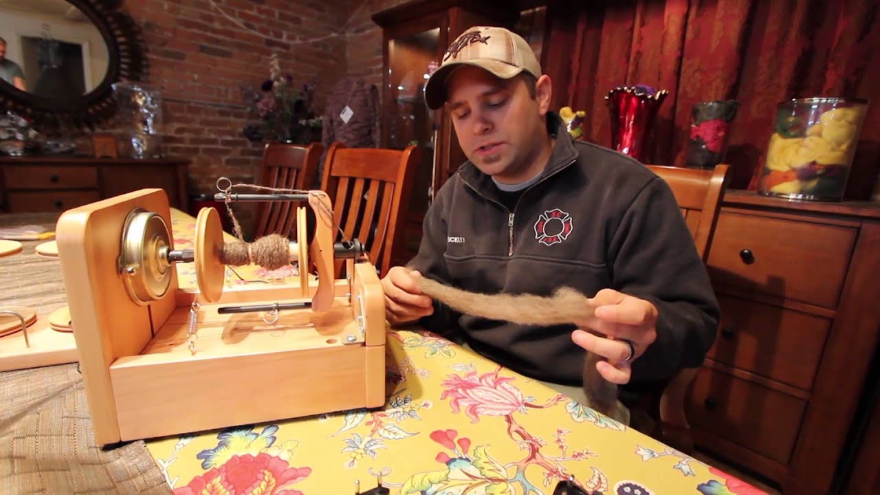 Ashford Electric Spinner Demo - Awesome for beginners and production spinners