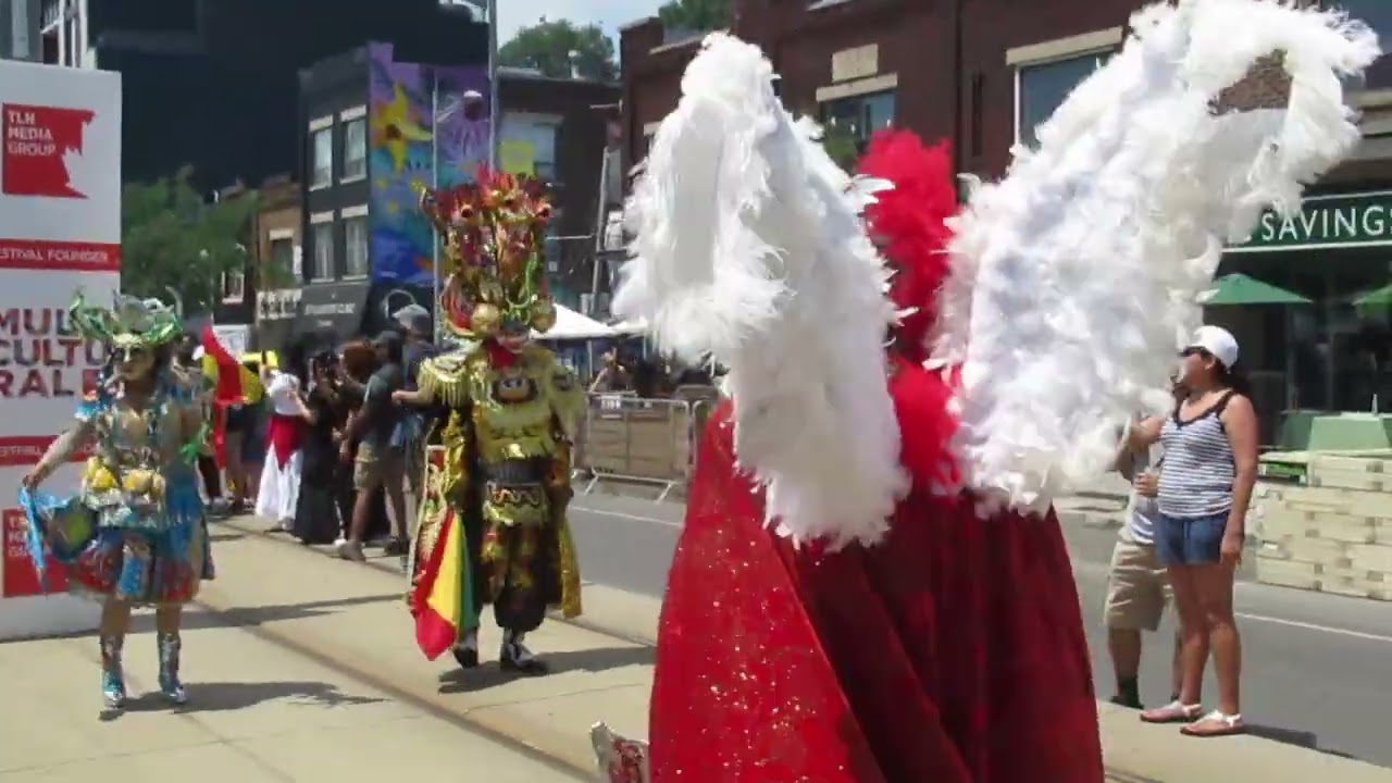 Salsa on St Clair Fiesta Parade 2025