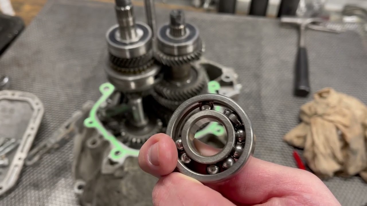Getriebeschaden an einem Ford KA Fiat 500 C514 Getriebe mit Lagerschaden Lagerger&auml;uschen. 5-6 Gang.