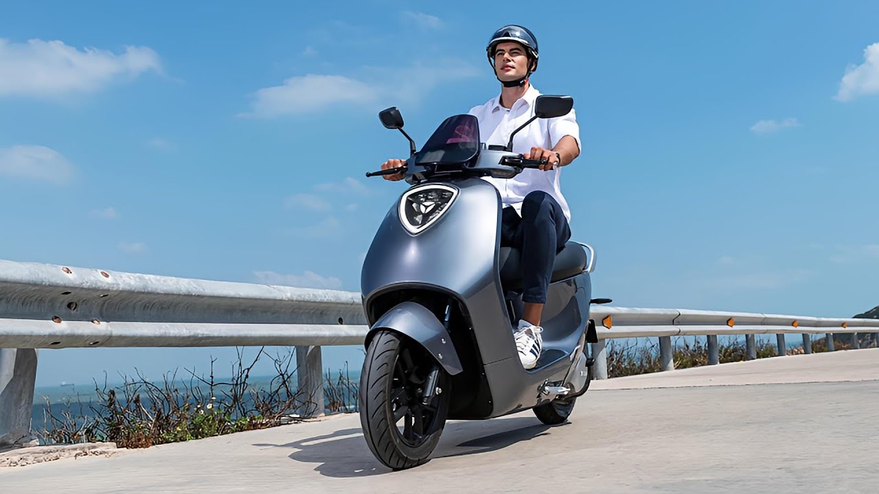 Yadea C1S electric scooter