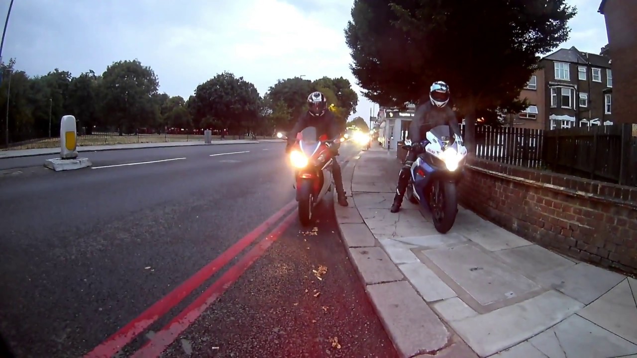 CBR1000 vs GSXR750