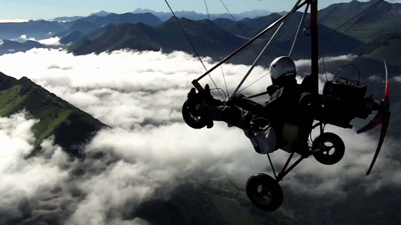 Ulm, trike flying ULM/ Trapanelle mer de nuages