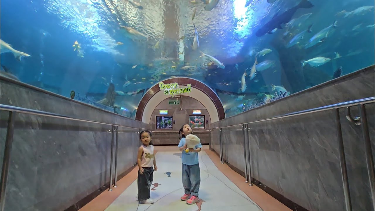 บึงฉวาก Suphanburi.  . Mel&mabel