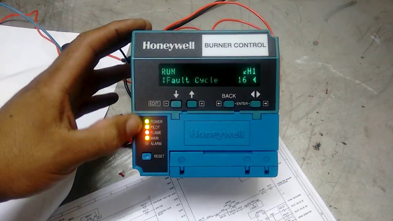 Programador de chama série 7800 - Honeywell 7890