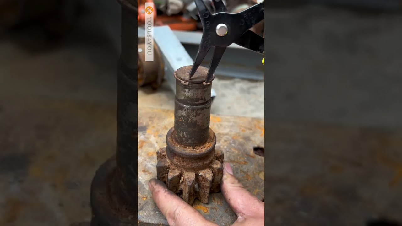 Proper use of circlip pliers