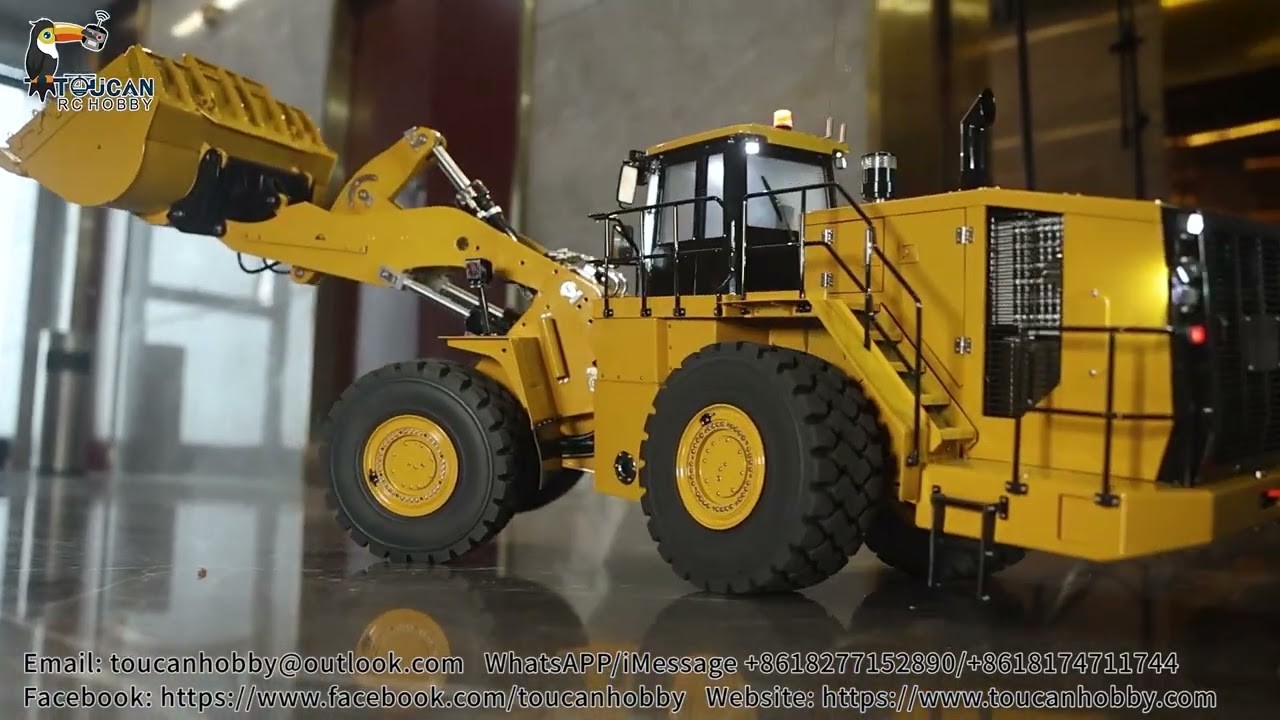 BOTH ARE 1/14 SCALE HYDRAULIC RC LOADERS, WHO WILL BE THE ULTIMATE WINNER? #creativefilm #rchobby