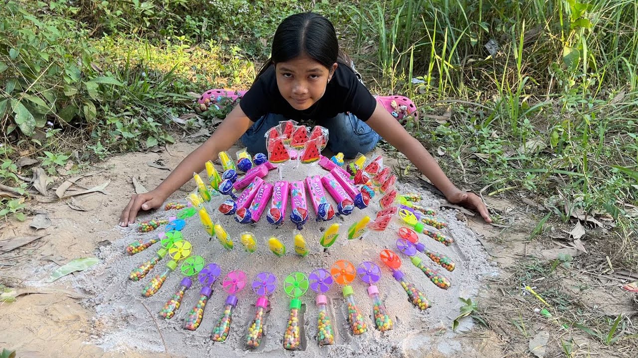 Part 164 Survival Skills SMART Ideas and USEFUL in Forest With Single Mom  Jungle Life